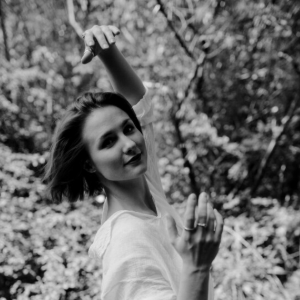b&w image of dancer Aimee Williamson
